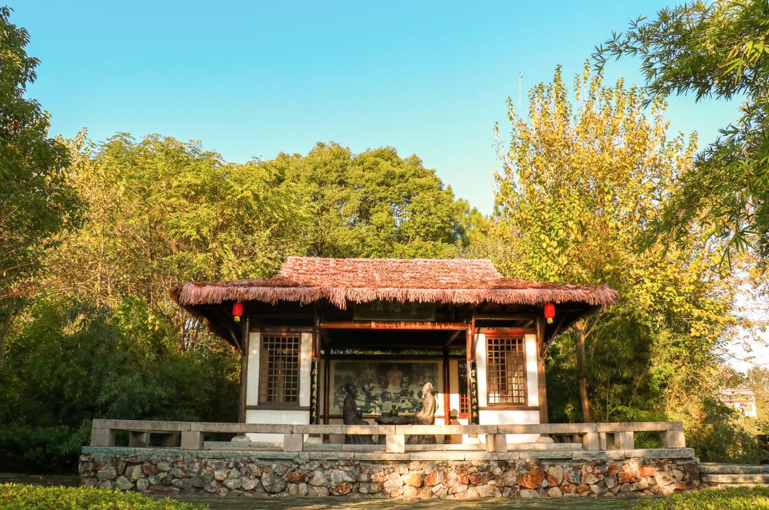 讲经台.jpg